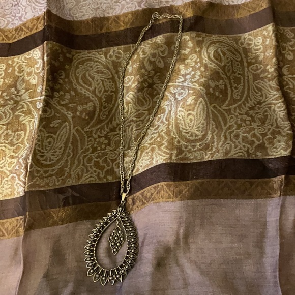 Vintage Sarah Coventry 14” Gold Pendant Necklace - Picture 5 of 14